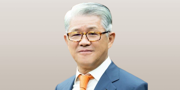 5년 만에 경영일선 복귀, AI 기반 사업형 지주회사로 구조조정 집중 [2026년]