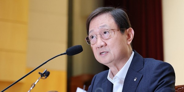 이찬진표 '강한 금감원' 1년 소비자보호 강드라이브, 레버리지 후폭풍은 과제