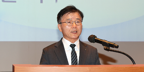산업은행 지방이전 가능성에 노사 갈등 재점화, 박상진 '취임 약속' 부담으로 돌아온다