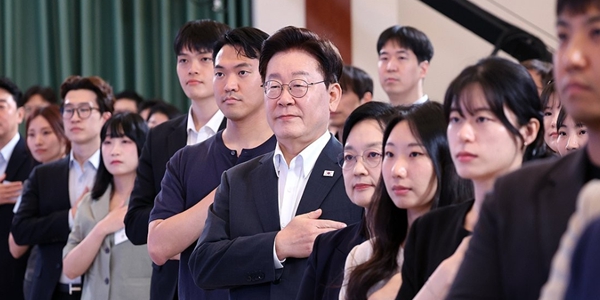 이재명 청년 예산 언박싱 행사 참석, 