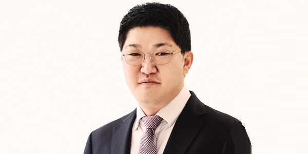 중국 중심 글로벌 마케팅 주도한 오너 2세, 화장품 ODM 본업 맡아 글로벌 생산망 확대 [2026년]