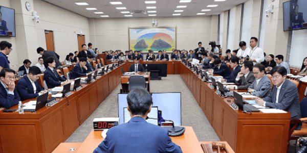 금융사 '서민금융 출연 의무' 10월 일몰, 정무위 '상시기금 vs 5년 연장' 재원 해법 논의