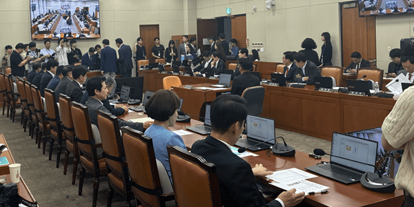 국회 정무위 '대규모유통업법안' 개정안 통과, 상품대금 지급기한 '60일'에서 '35일'로 줄여
