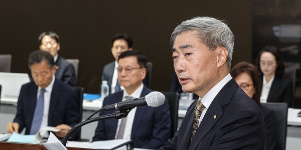 [오늘Who] 한은 총재 신현송 국감 데뷔전, 고금리 서민부담 지적에도 '금리인상 필요성' 다시 강조