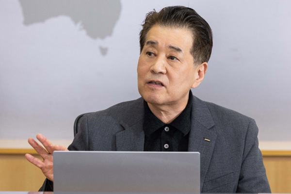 포스코그룹 장인화 임기 마지막 해 압도적 실행 내세웠다, 미국·인도서 철강 부문 '완결형 현지화' 다짐